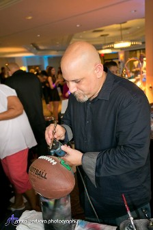 fester_airbrushing_football